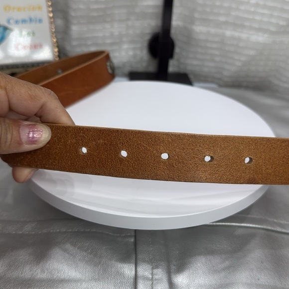 (H)Talbots women's vintage tan Italian leather belt with silver buckle and metal - Picture 12 of 13